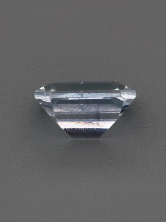 Nangi fine jewelry - blue gemstone in gold