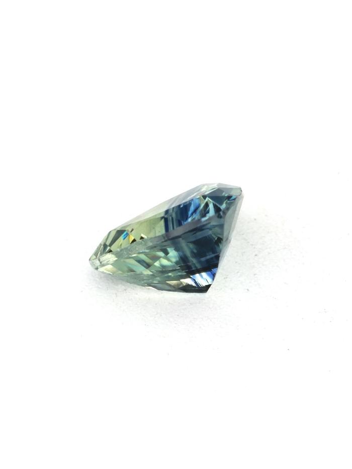Nangi fine jewelry - green gemstone in gold
