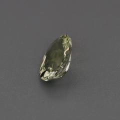 Nangi fine jewelry - green gemstone in gold