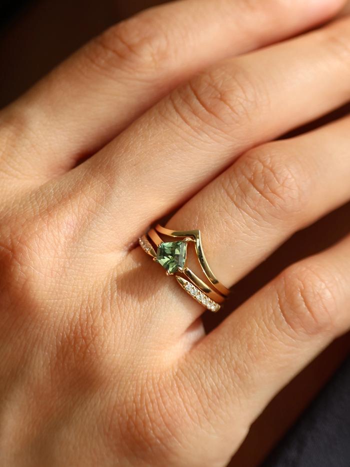 Nangi fine jewelry - green ring in yellow gold