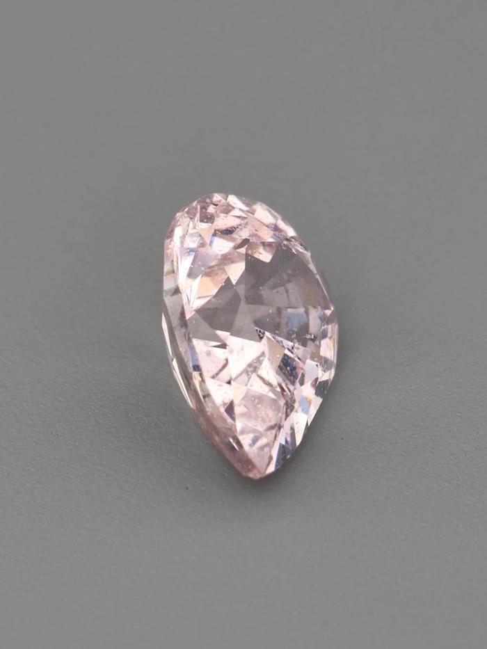 Nangi fine jewelry - pink gemstone in gold