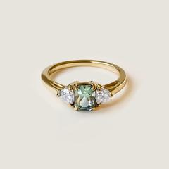Nangi fine jewelry - green sapphire ring in yellow gold
