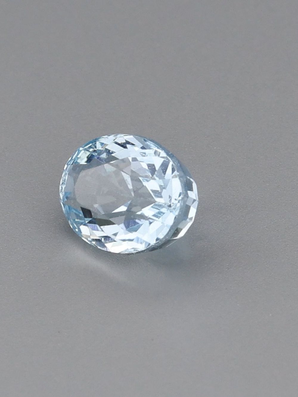 1,50 ct Light Blue, Oval Cut Aquamarine