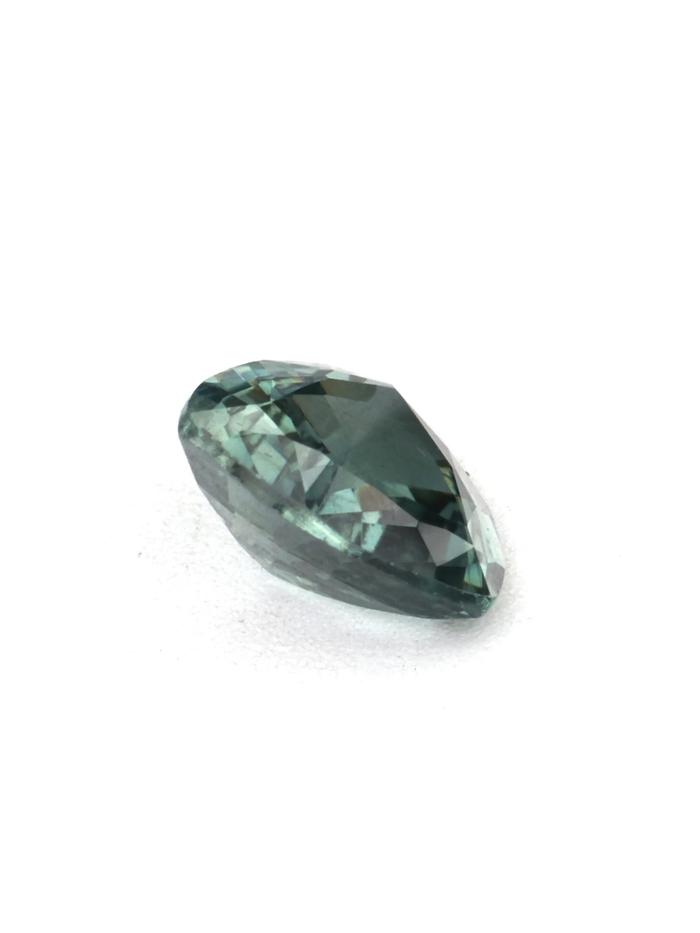 Nangi fine jewelry - green gemstone in gold