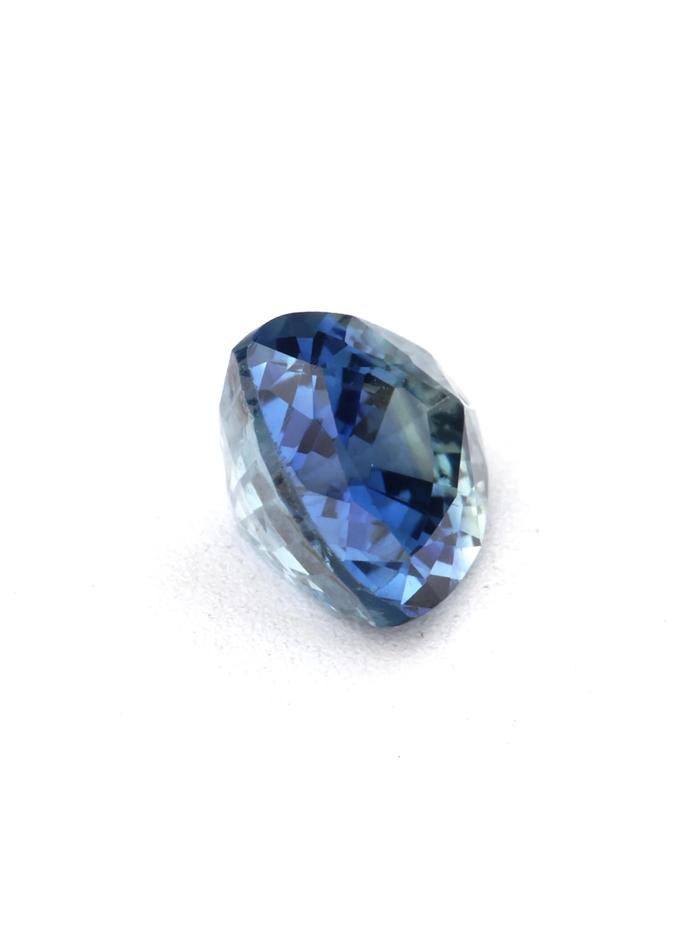 Nangi fine jewelry - blue gemstone in gold