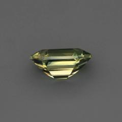 Nangi fine jewelry - green gemstone in gold