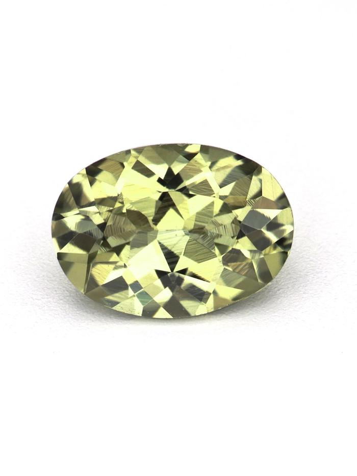 Nangi fine jewelry - green gemstone in gold