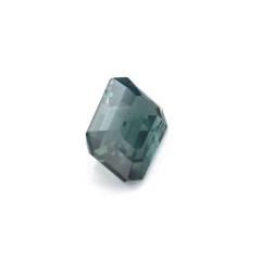 Nangi fine jewelry - green sapphire gemstone in gold