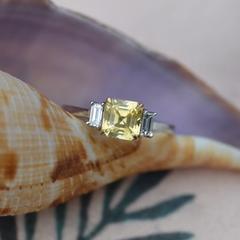 Nangi fine jewelry - yellow ring in white gold