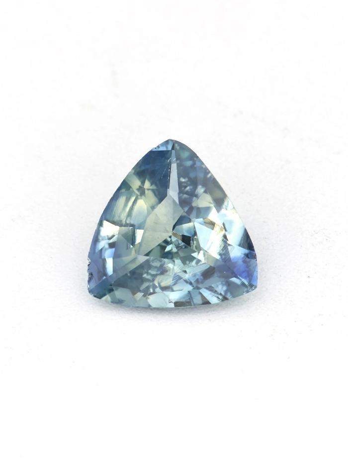 Nangi fine jewelry - blue gemstone in gold