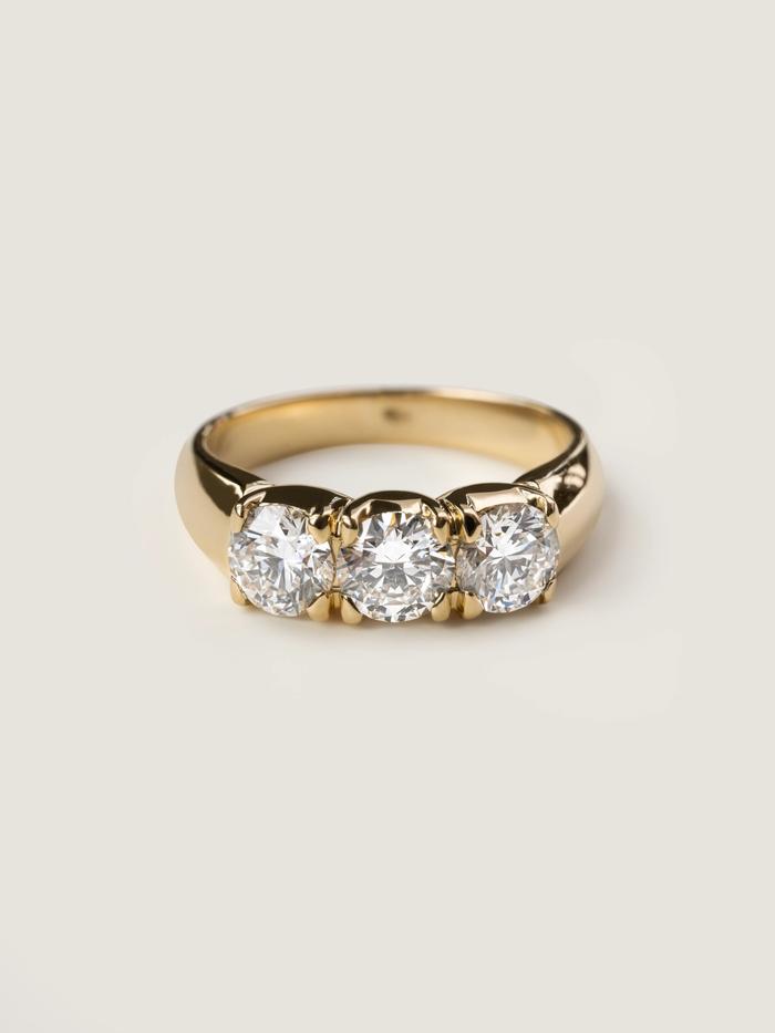 Nangi fine jewelry - white lab-grown diamond ring in gold