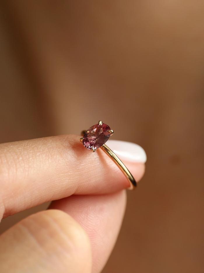 Nangi fine jewelry - pink ring in yellow gold