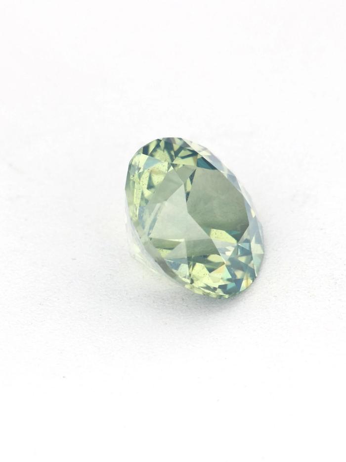 Nangi fine jewelry - green gemstone in gold