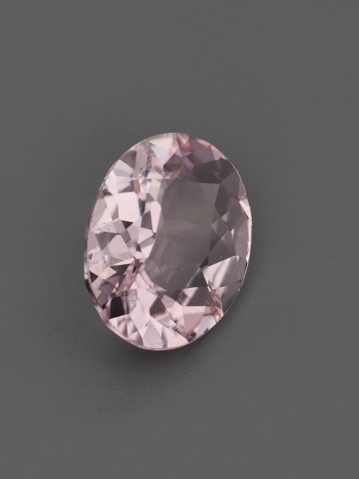 Nangi fine jewelry - pink gemstone in gold