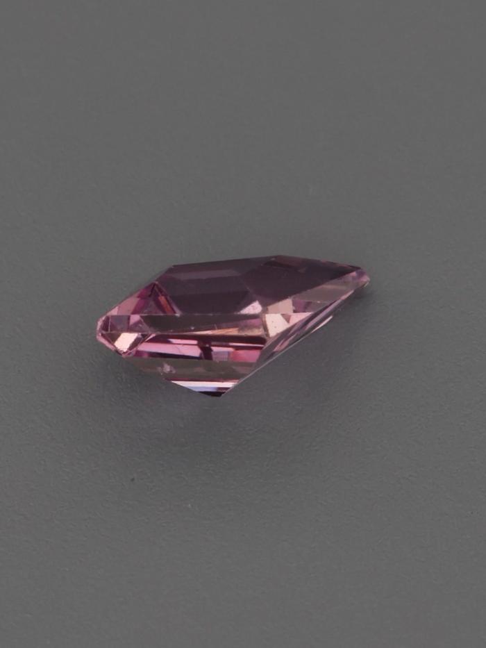 Nangi fine jewelry - pink gemstone in gold
