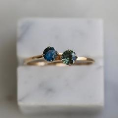 Nangi fine jewelry - grey sapphire ring in yellow gold