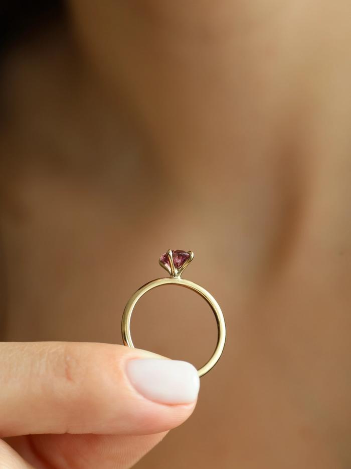 Nangi fine jewelry - pink ring in yellow gold