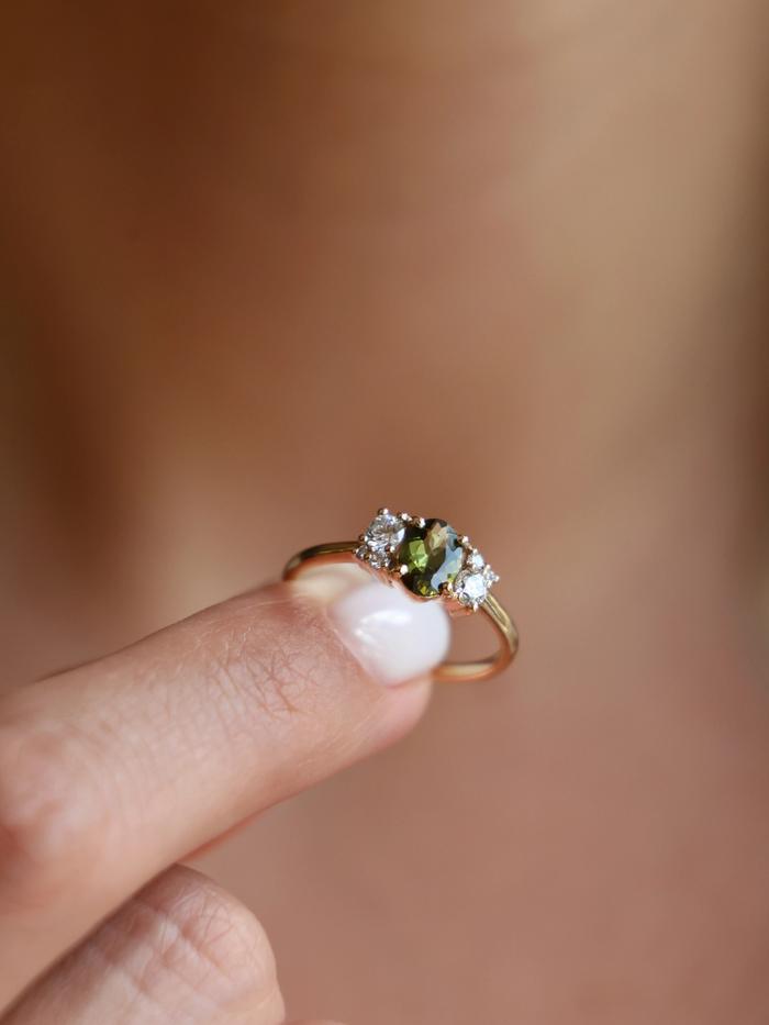 Nangi fine jewelry - green ring in gold