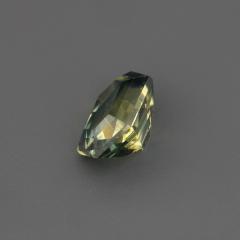 Nangi fine jewelry - green gemstone in gold