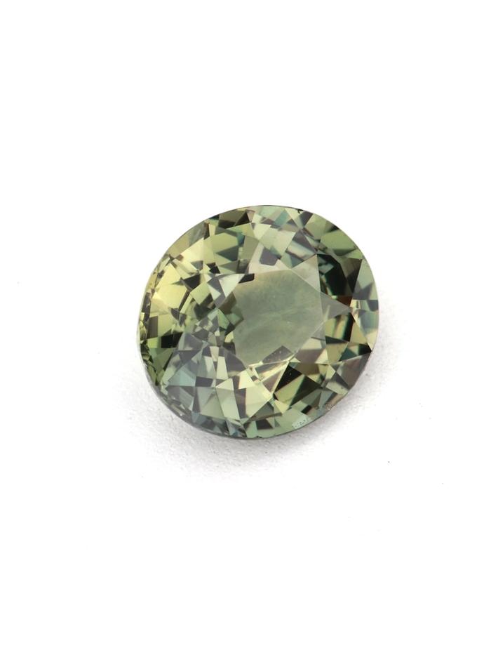 Nangi fine jewelry - green gemstone in gold
