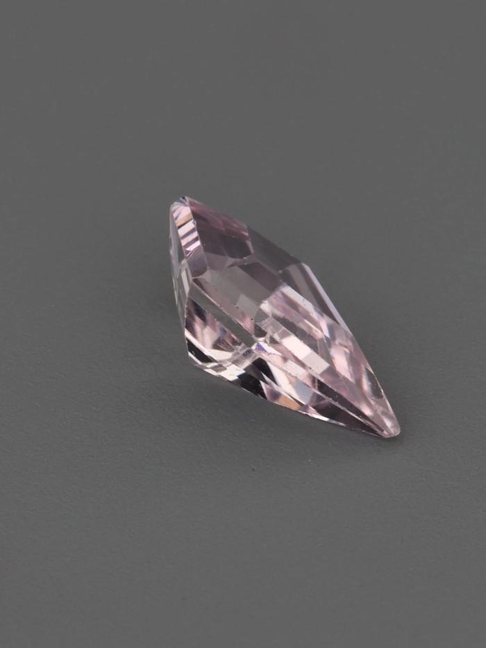 Nangi fine jewelry - pink gemstone in gold
