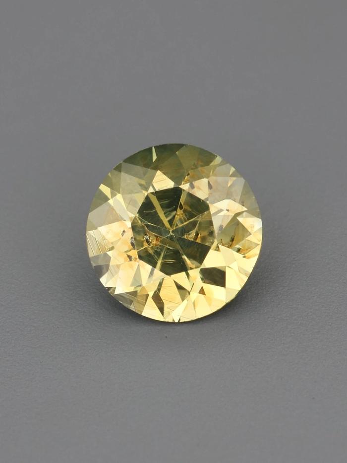 Nangi fine jewelry - yellow gemstone in gold