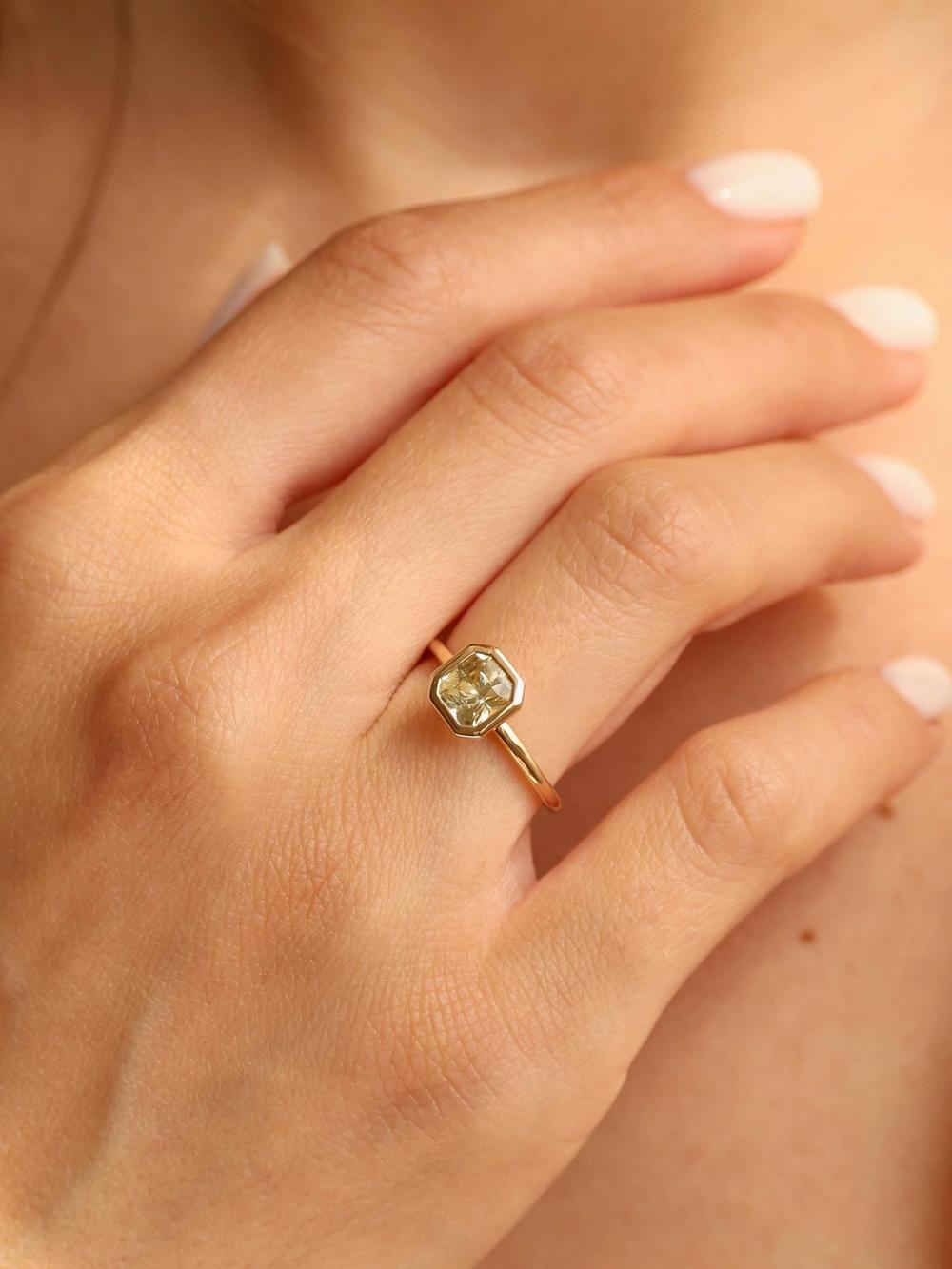 Signature Bezel & Yellow Sapphire