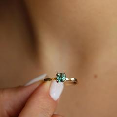Nangi fine jewelry - teal / Peacock ring in yellow gold