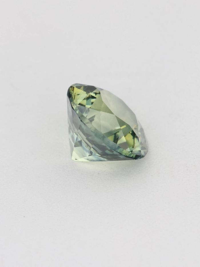Nangi fine jewelry - green gemstone in gold