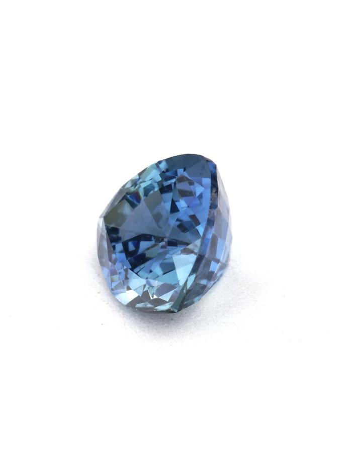 Nangi fine jewelry - blue gemstone in gold