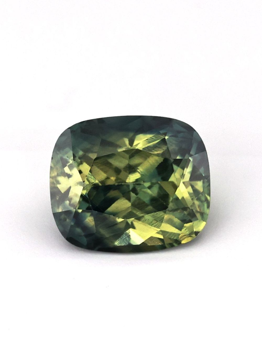 1.30 ct Bicolored, Cushion Cut Sapphire
