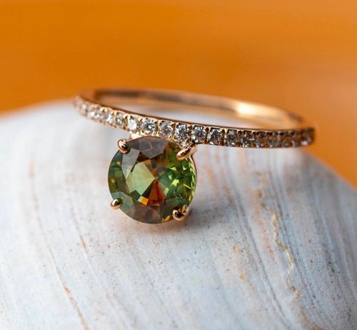 Nangi fine jewelry - green sapphire ring in rose_gold