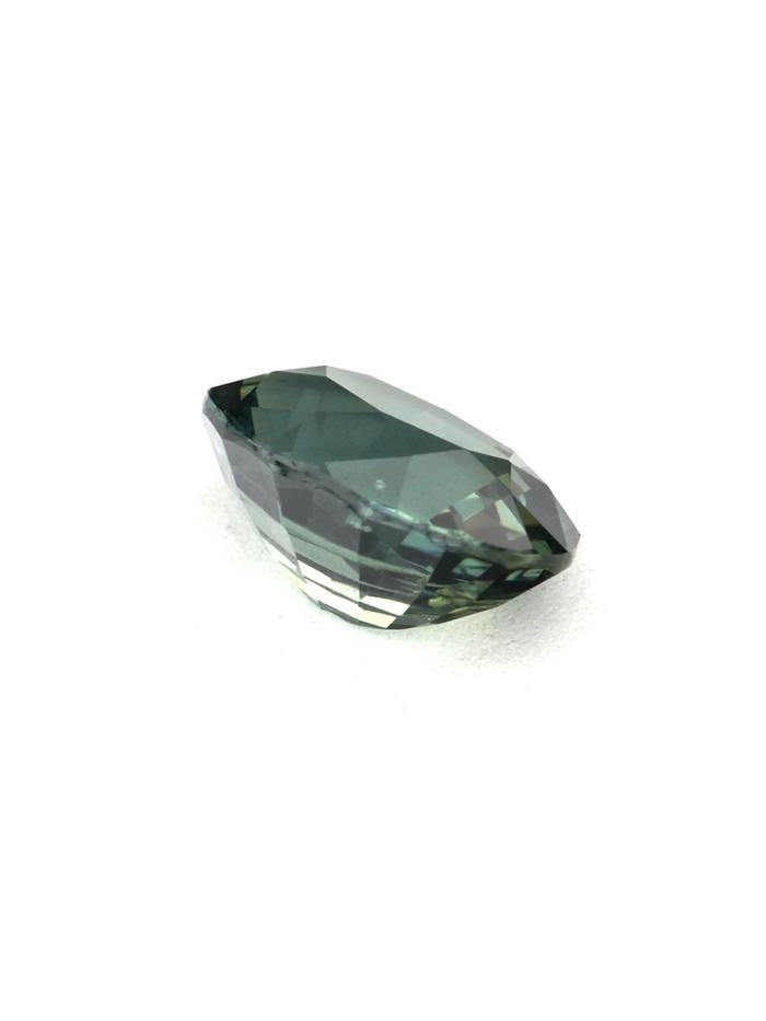 Nangi fine jewelry - green sapphire gemstone in gold