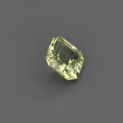 Nangi fine jewelry - green gemstone in gold