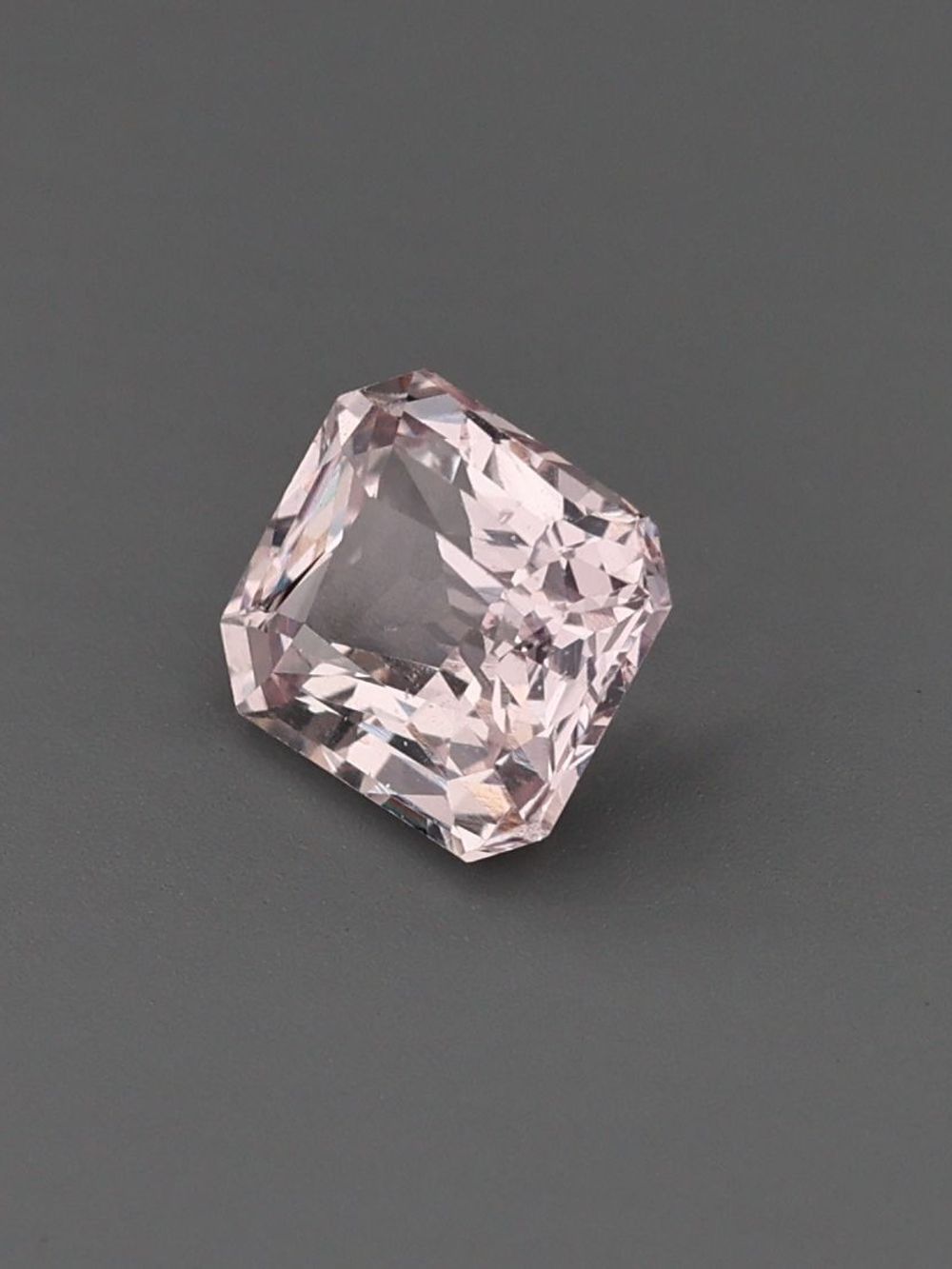 1.71 ct Pink, Radiant Cut Sapphire