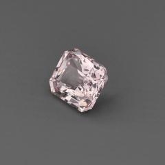 Nangi fine jewelry - pink sapphire gemstone in gold