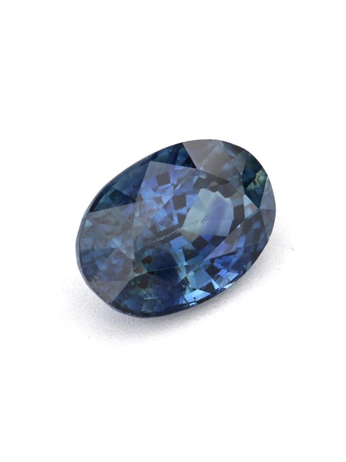 Nangi fine jewelry - teal / Peacock sapphire gemstone in gold