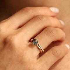 Nangi fine jewelry - green ring in yellow gold