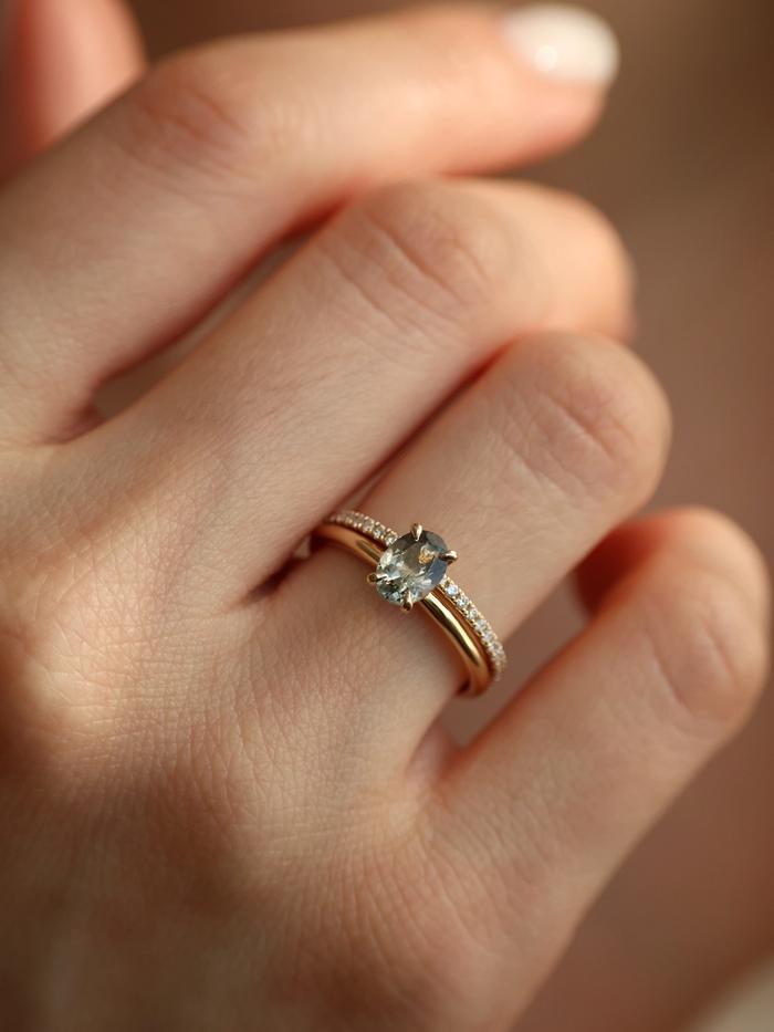 Nangi fine jewelry - grey ring in yellow gold