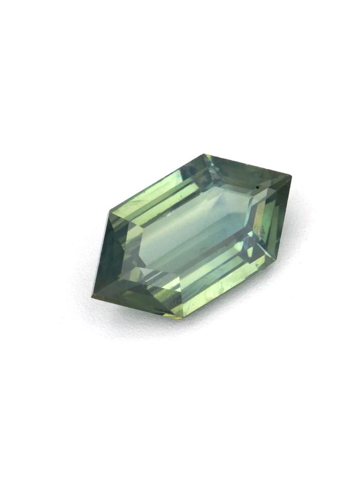 Nangi fine jewelry - green gemstone in gold