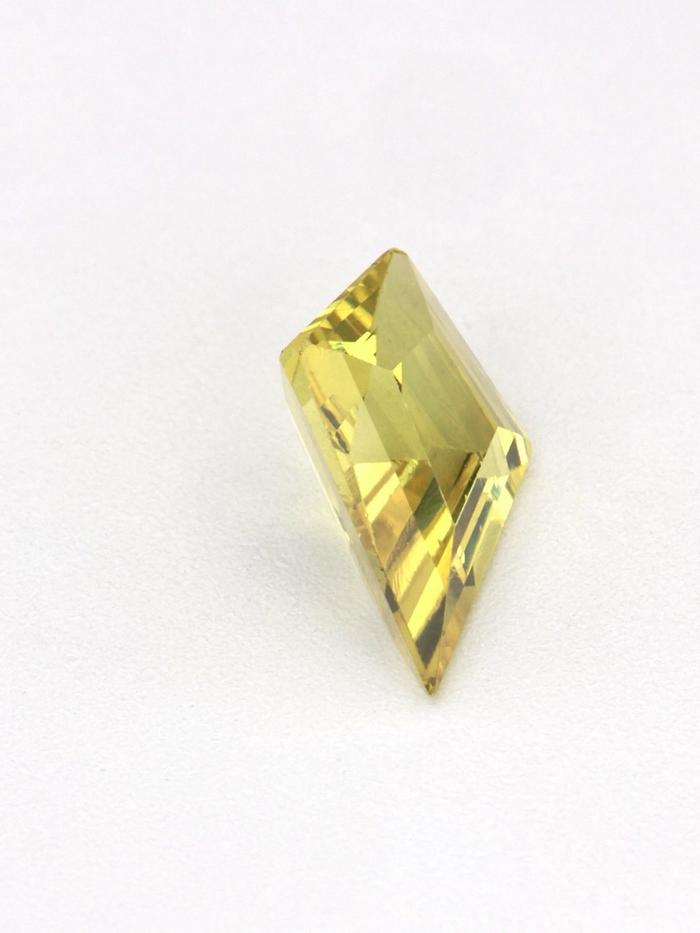 Nangi fine jewelry - yellow gemstone in gold