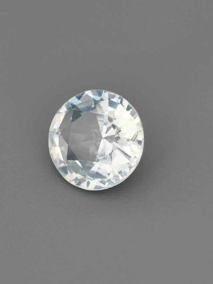 Nangi fine jewelry - blue gemstone in gold