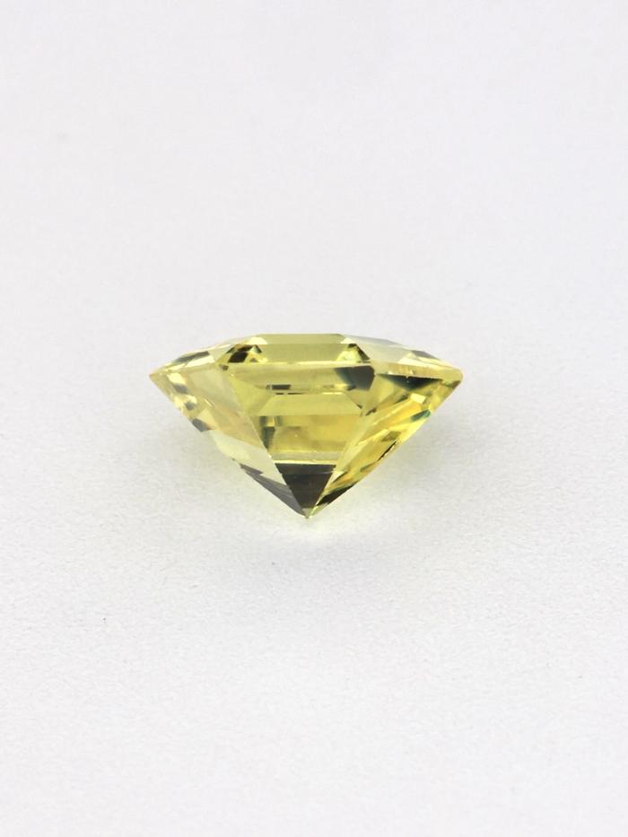 Nangi fine jewelry - yellow gemstone in gold
