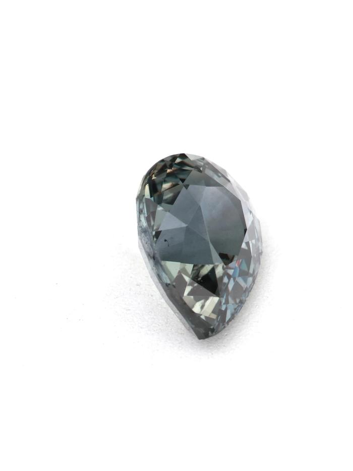 Nangi fine jewelry - green sapphire gemstone in gold