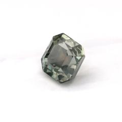 Nangi fine jewelry - green sapphire gemstone in gold