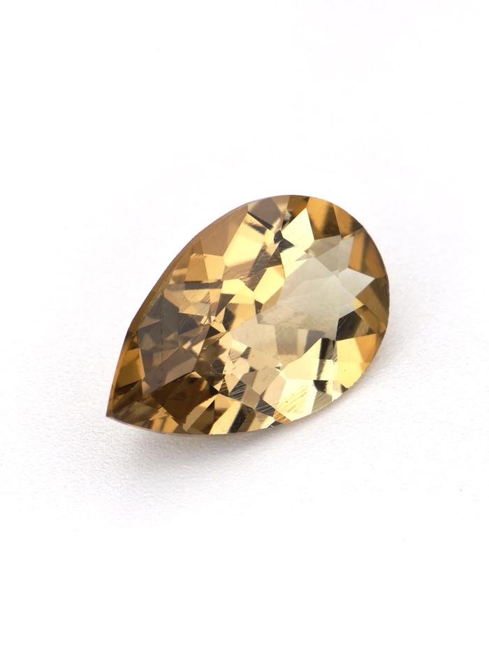 Nangi fine jewelry - yellow gemstone in gold
