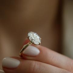 Nangi fine jewelry - white ring in gold