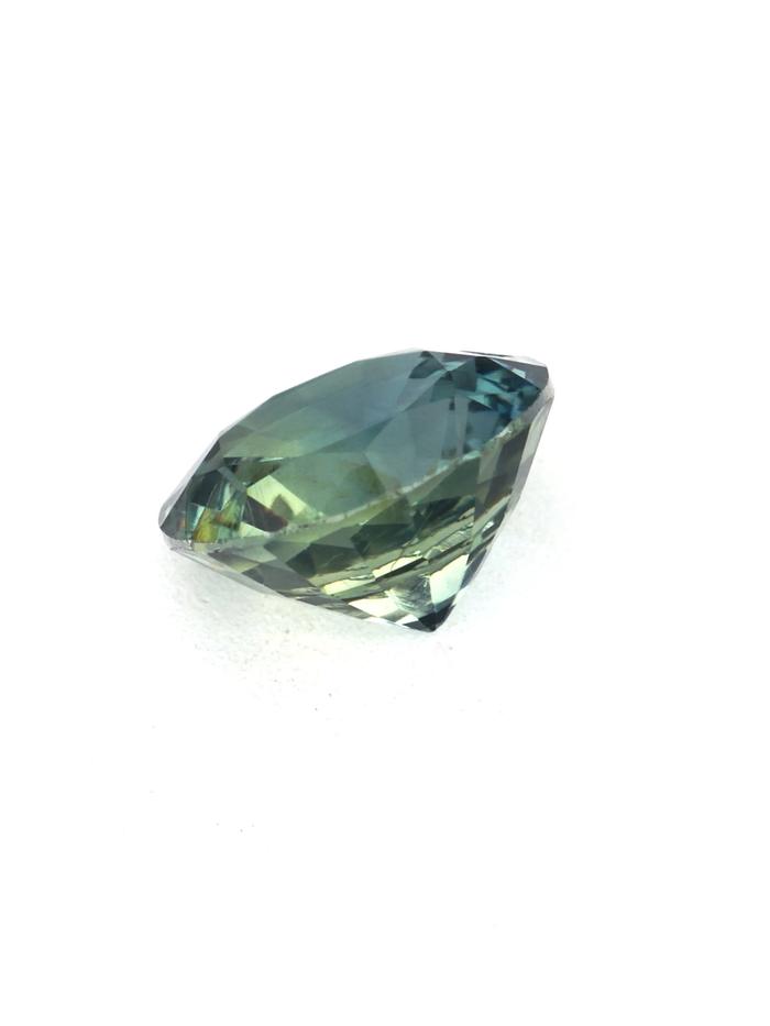 Nangi fine jewelry - green gemstone in gold