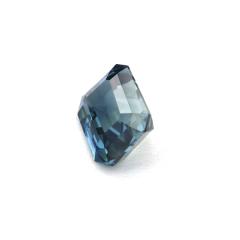 Nangi fine jewelry - blue sapphire gemstone in gold