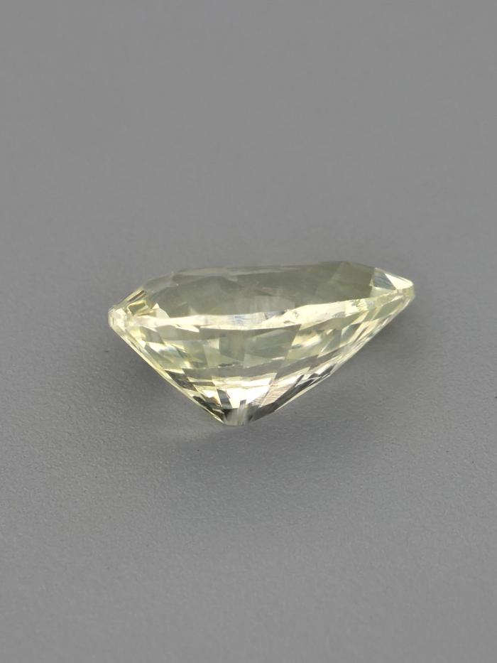 Nangi fine jewelry - yellow gemstone in gold